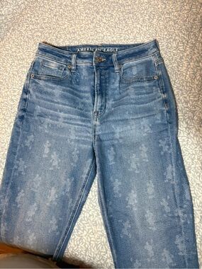 American Eagle Mickey Mouse Jeans Size 2 Short